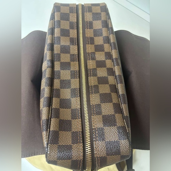 Louis Vuitton Damier Ebene Messenger Bag - Picture 5 of 16